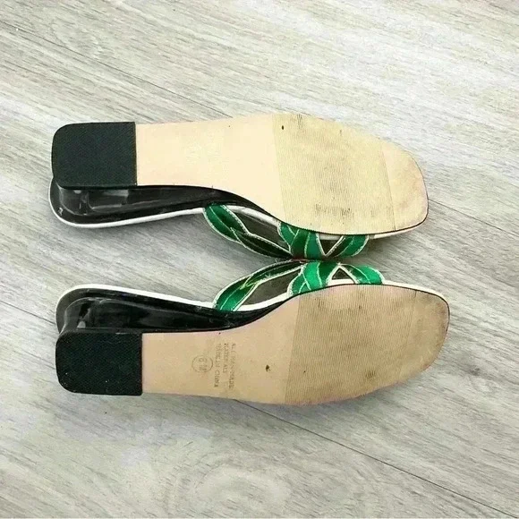 Vintage Annie lucite open toe heels with flowers - Picture 3 of 3